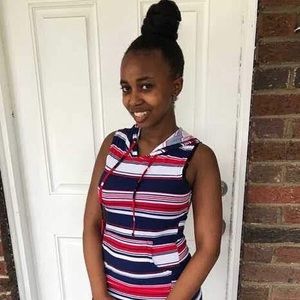 Meet your Posher, Adrianna